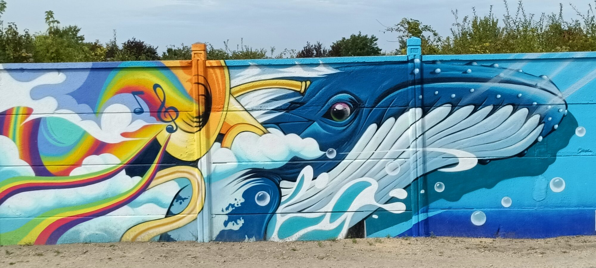 Humpback Whale and Treble Clef — Street art in Reims