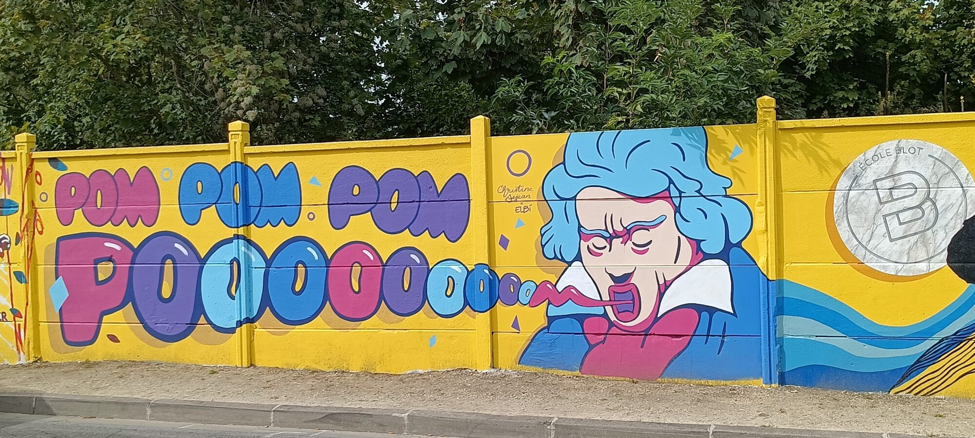 Pom Pom Pom Pooom, Beethoven par Christine Duquesne — Street art à Reims