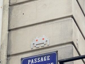PA_09, Space Invader du passage Charles-Dallery — Street art de Invader à Paris