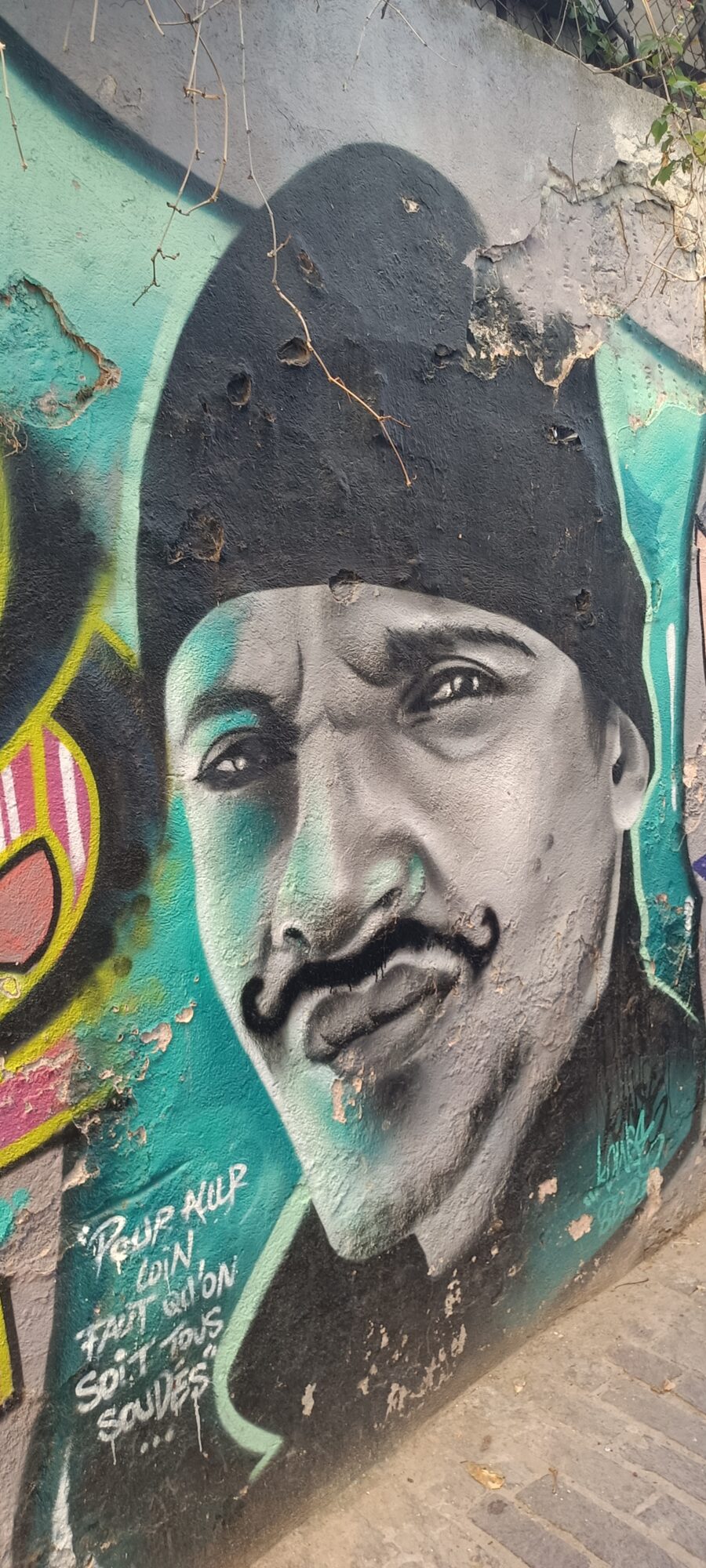 Portrait au bonnet et à la moustache — Street art à Marseille