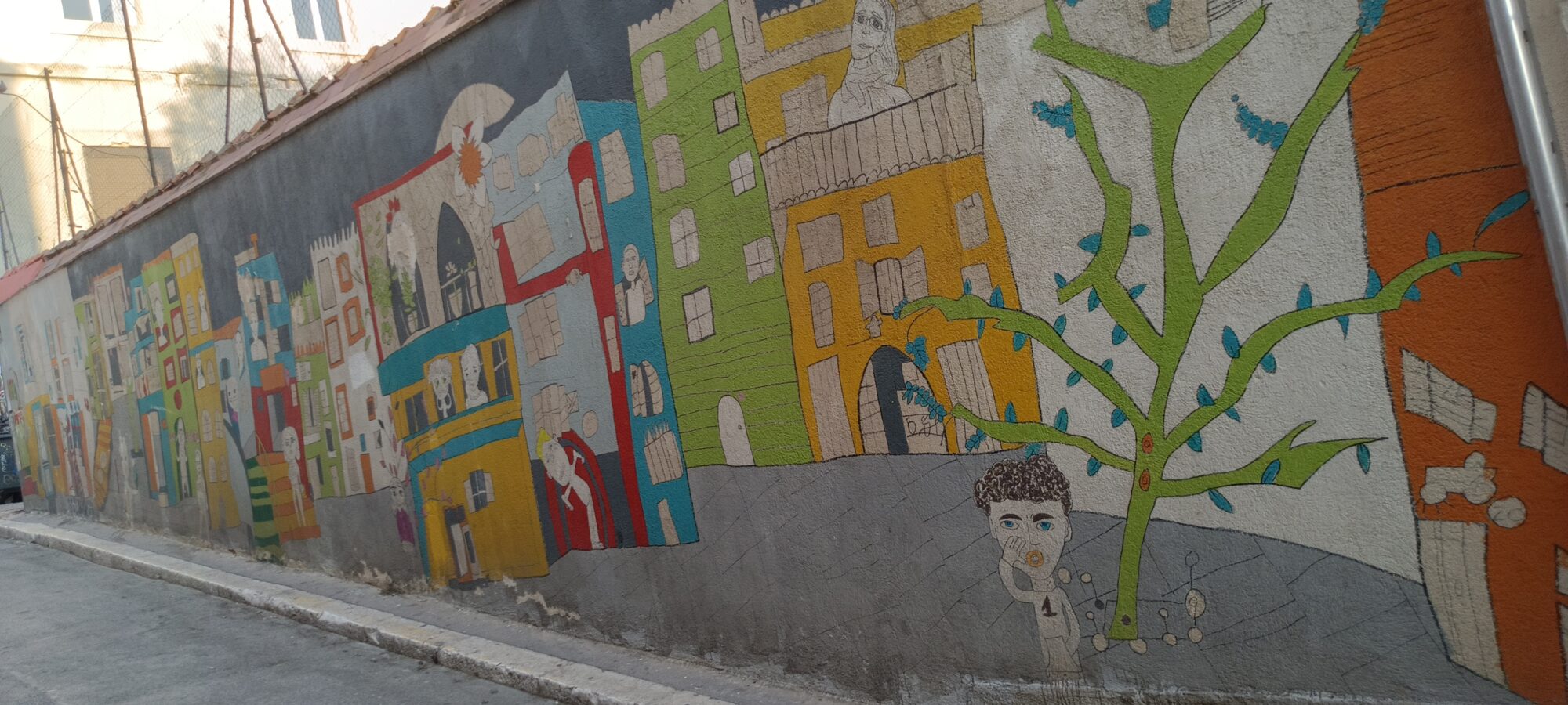 Mural of the Panier houses — Street art in Marseille