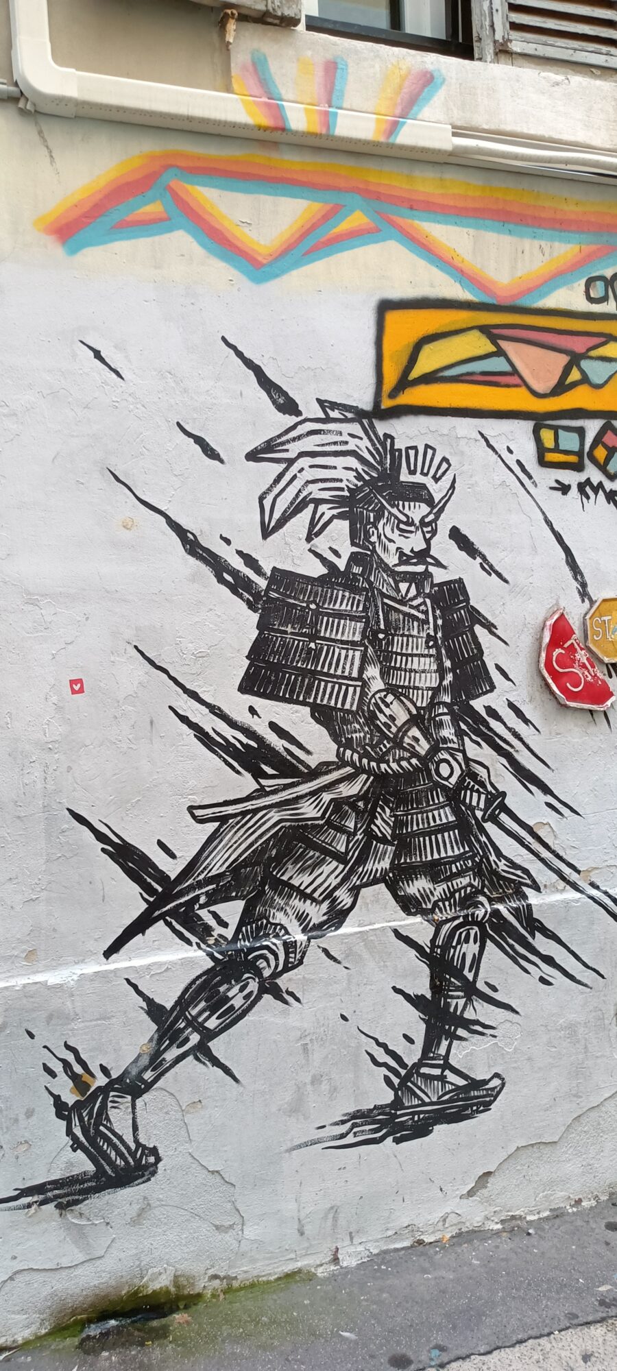 Samouraï à l'encre noire — Street art à Marseille