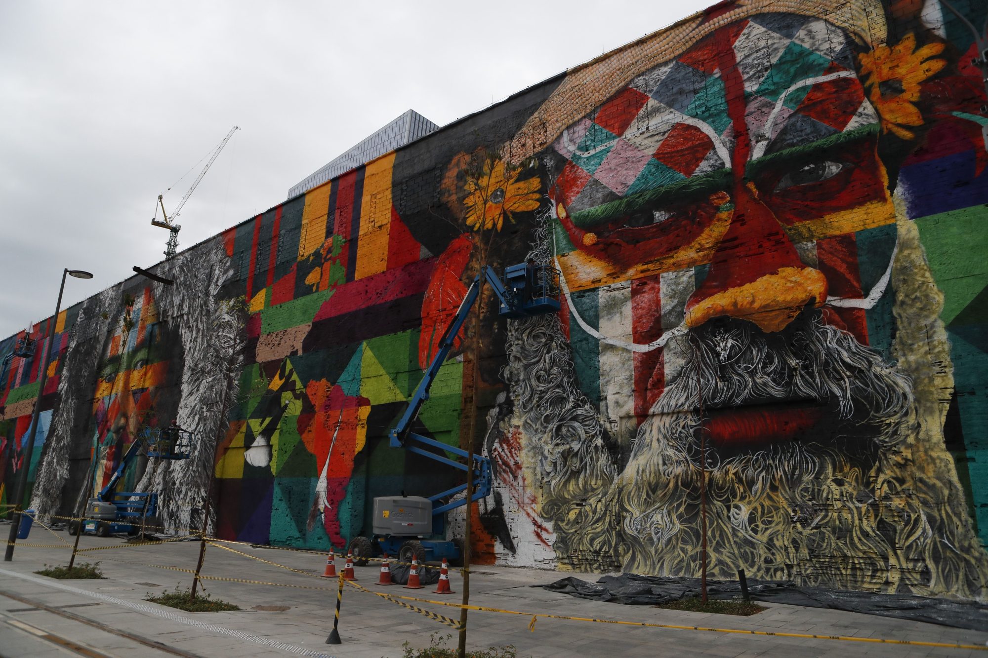 Etnias — Street art de Eduardo Kobra à Rio de Janeiro
