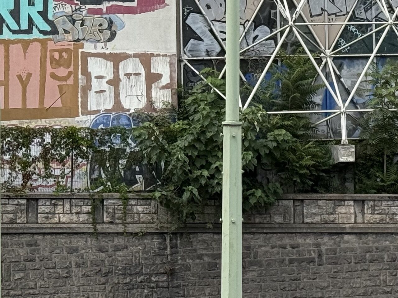 PA_794, Space Invader on Voie DQ/13 — Street art by Invader in Paris