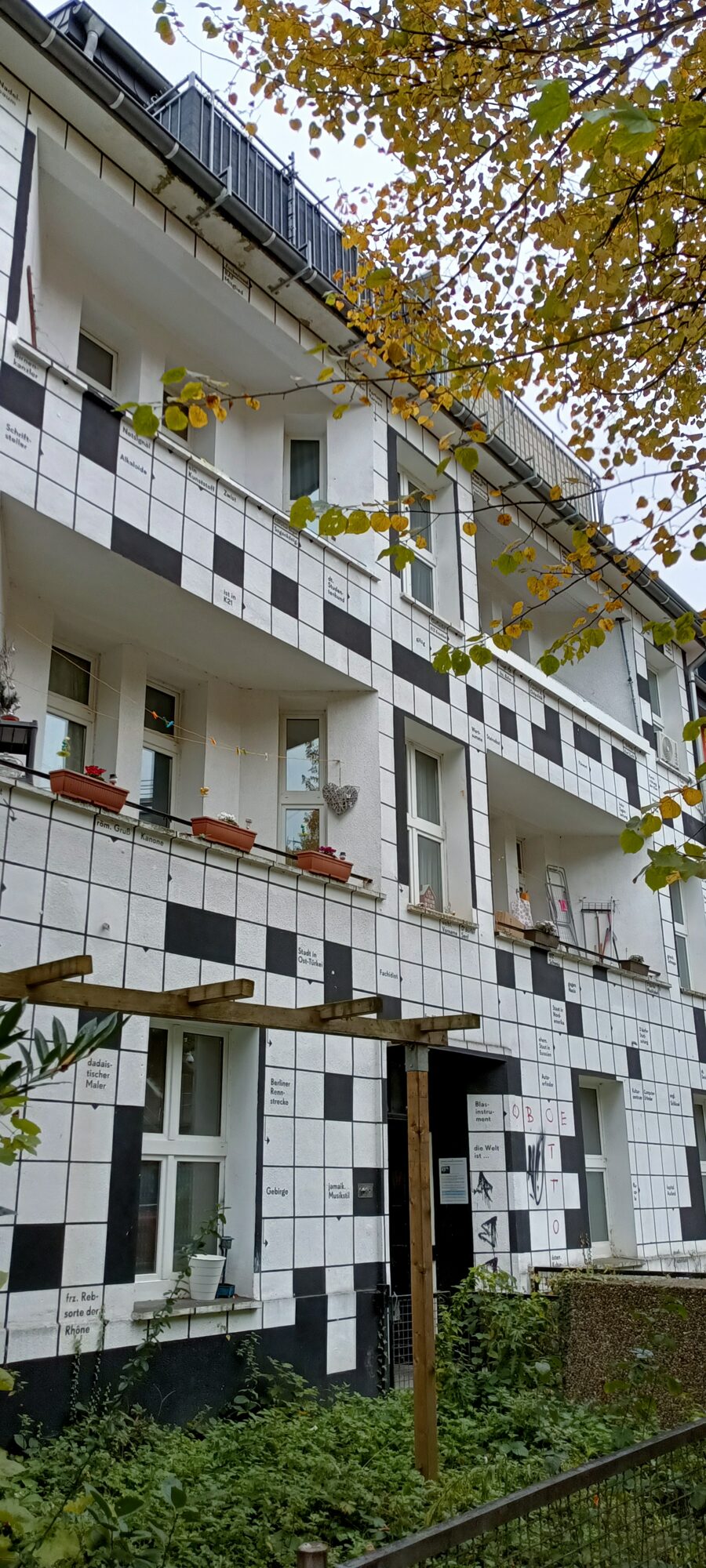 The crossword house — Street art in Düsseldorf