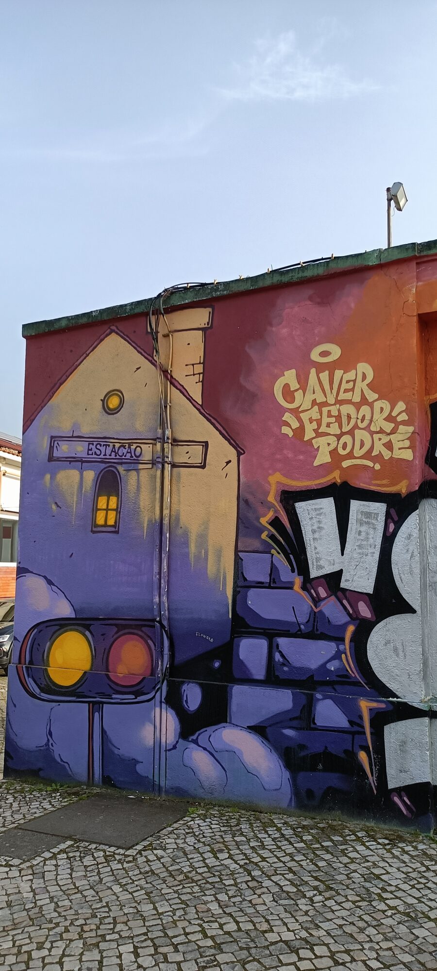 Purple Station and Caver Fedor Podre Lettering — Street art by Colectivo RUA in Lisboa