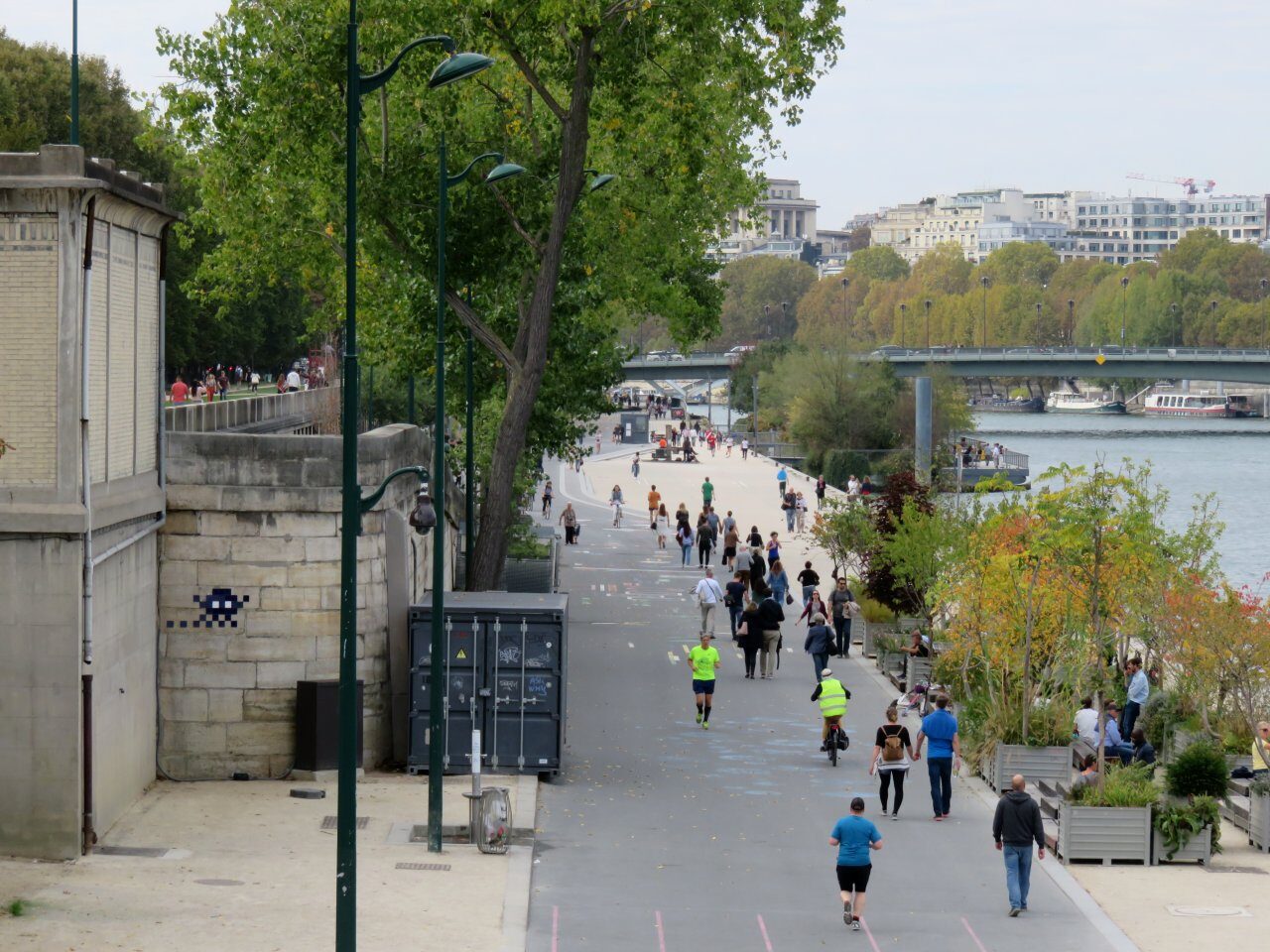 PA_380, Space Invader on Promenade des Berges de la Seine André Gorz — Street art by Invader in Paris