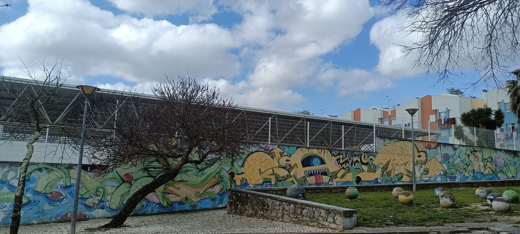 Créatures Aquatiques et Monstre à l'Œil — Street art à Lisbon