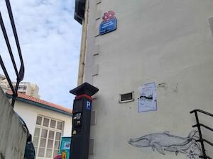BAB_03, Space Invader de la rue de Larralde — Street art de Invader à Biarritz
