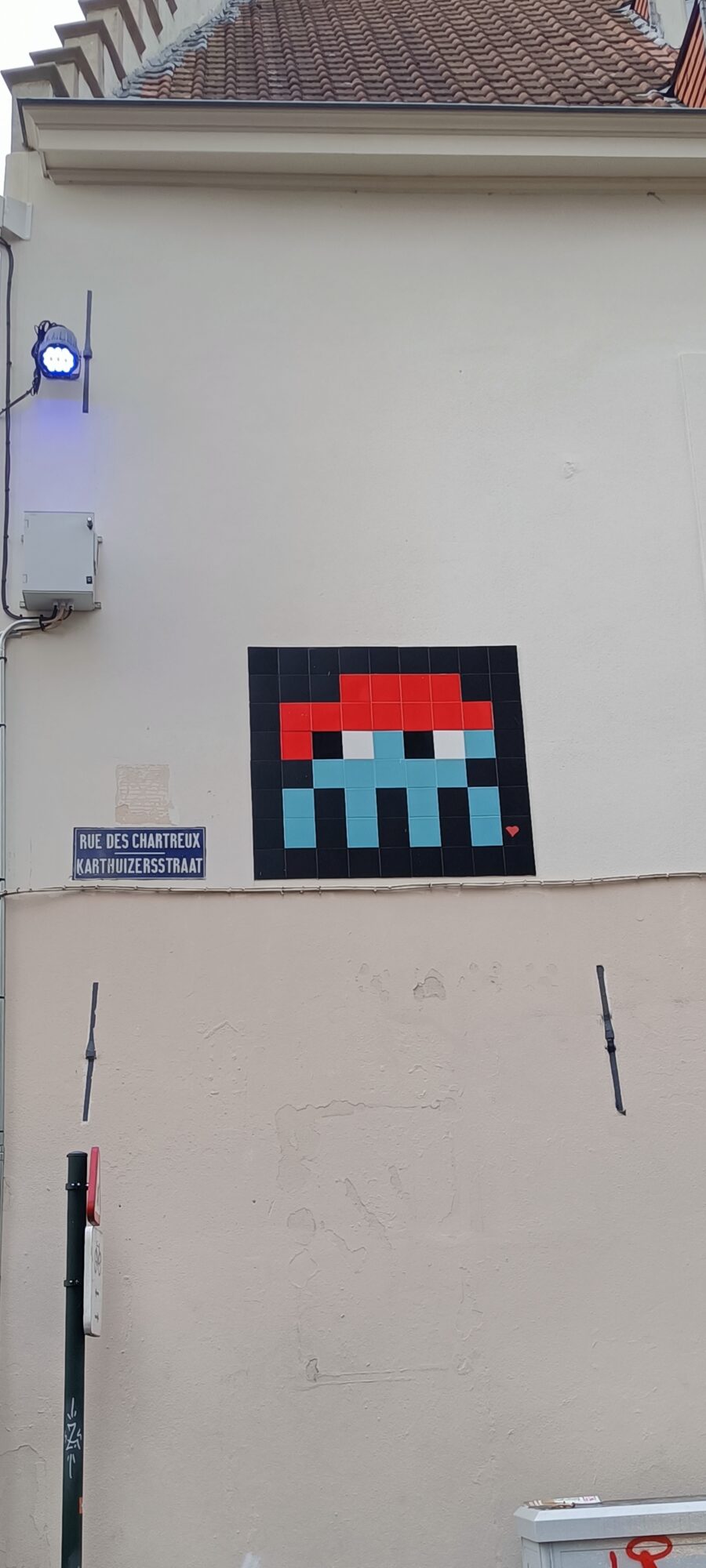 BXL_02, Red and Cyan Space Invader on Rue des Chartreux — Street art by Invader in Bruxelles