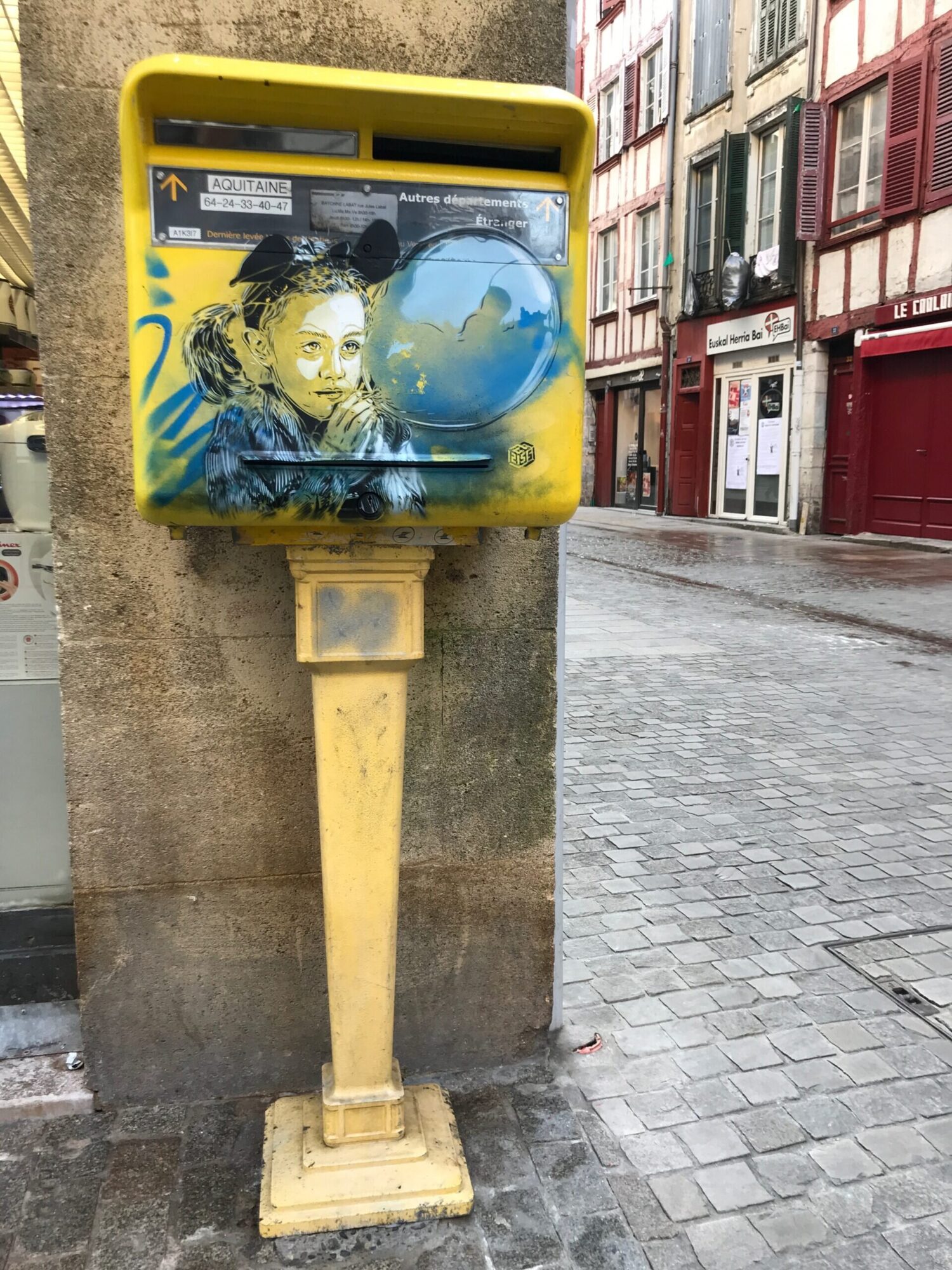 Nina with a bubble-gum bubble, by C215 — Street art by C215 in Bayonne