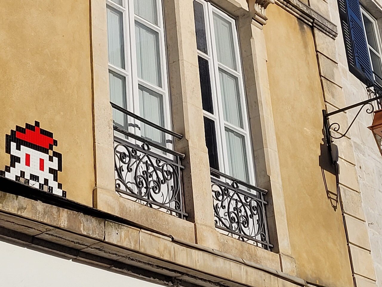 BAB_26, Space Invader de la rue Bourgneuf — Street art de Invader à Bayonne