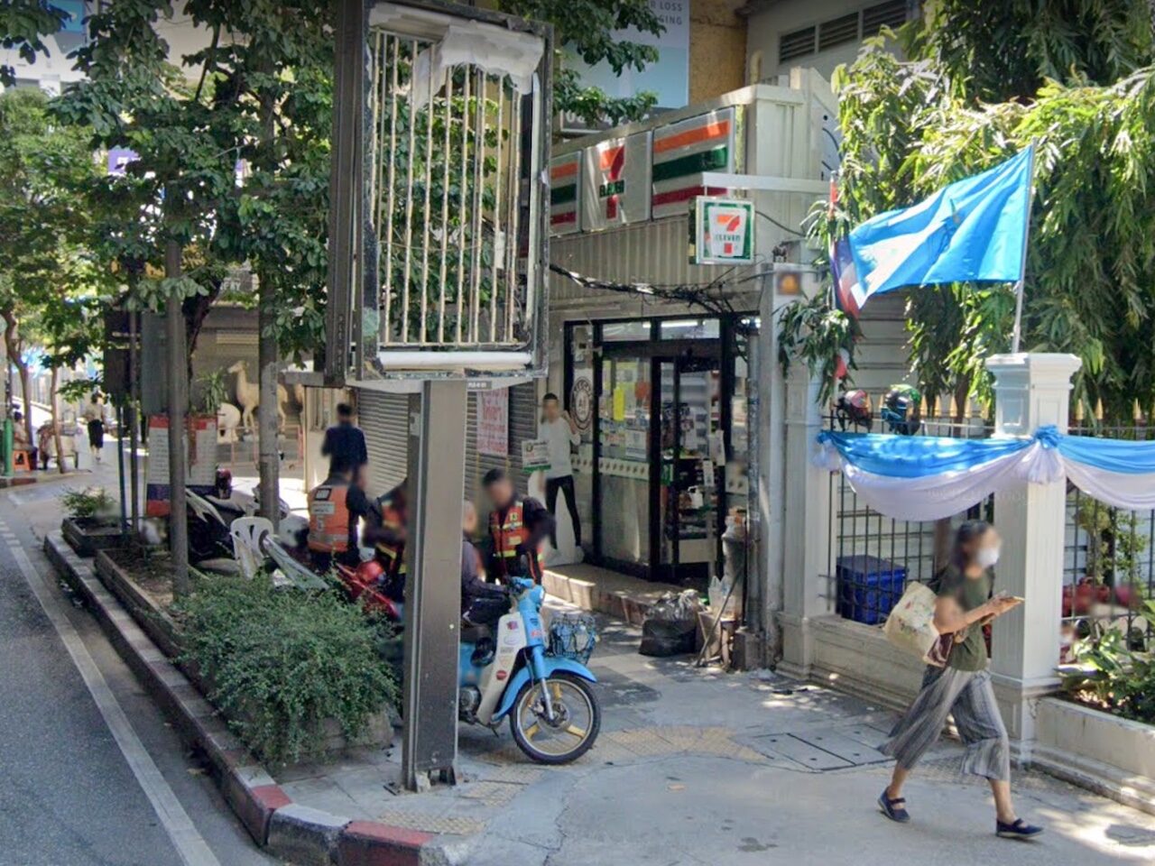 BGK_16, Space Invader on Phloen Chit Road — Street art by Invader in Bangkok
