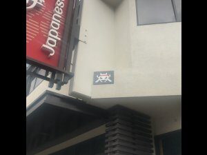 LA_182, Space Invader de Japanese Village Plaza — Street art de Invader à Los Angeles