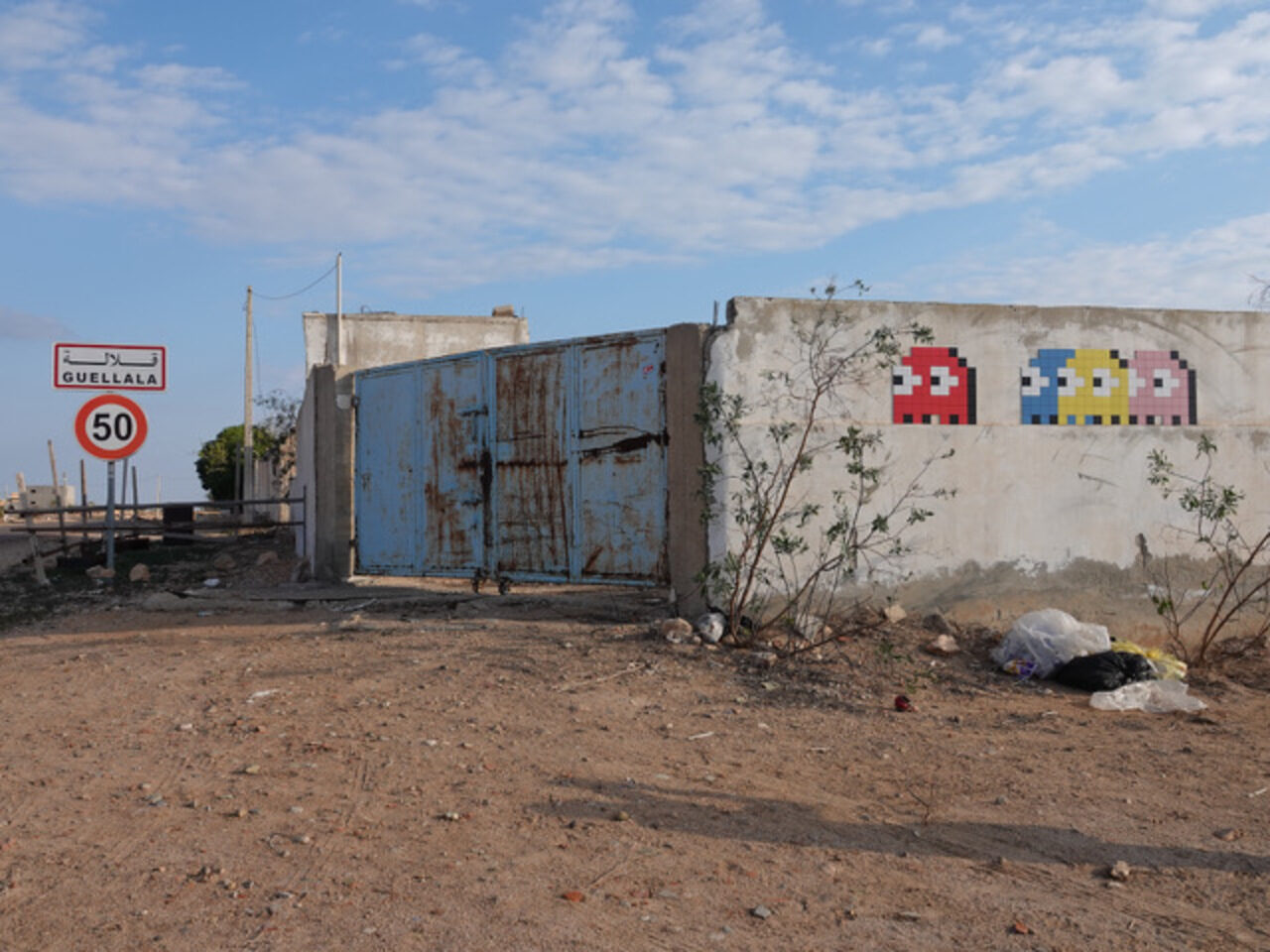 DJBA_25, Space Invader on L944 Ajim — Street art by Invader in Ajim