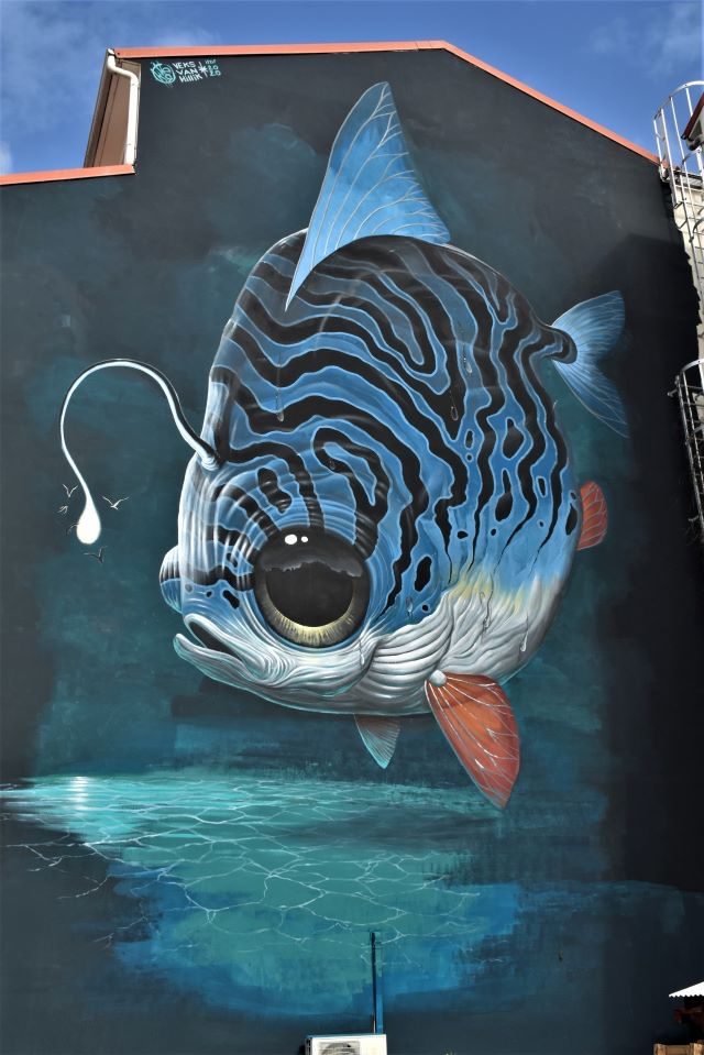 The Light at the End of the Tunnel — Street art by Veks Van Hillik in Fort-de-France