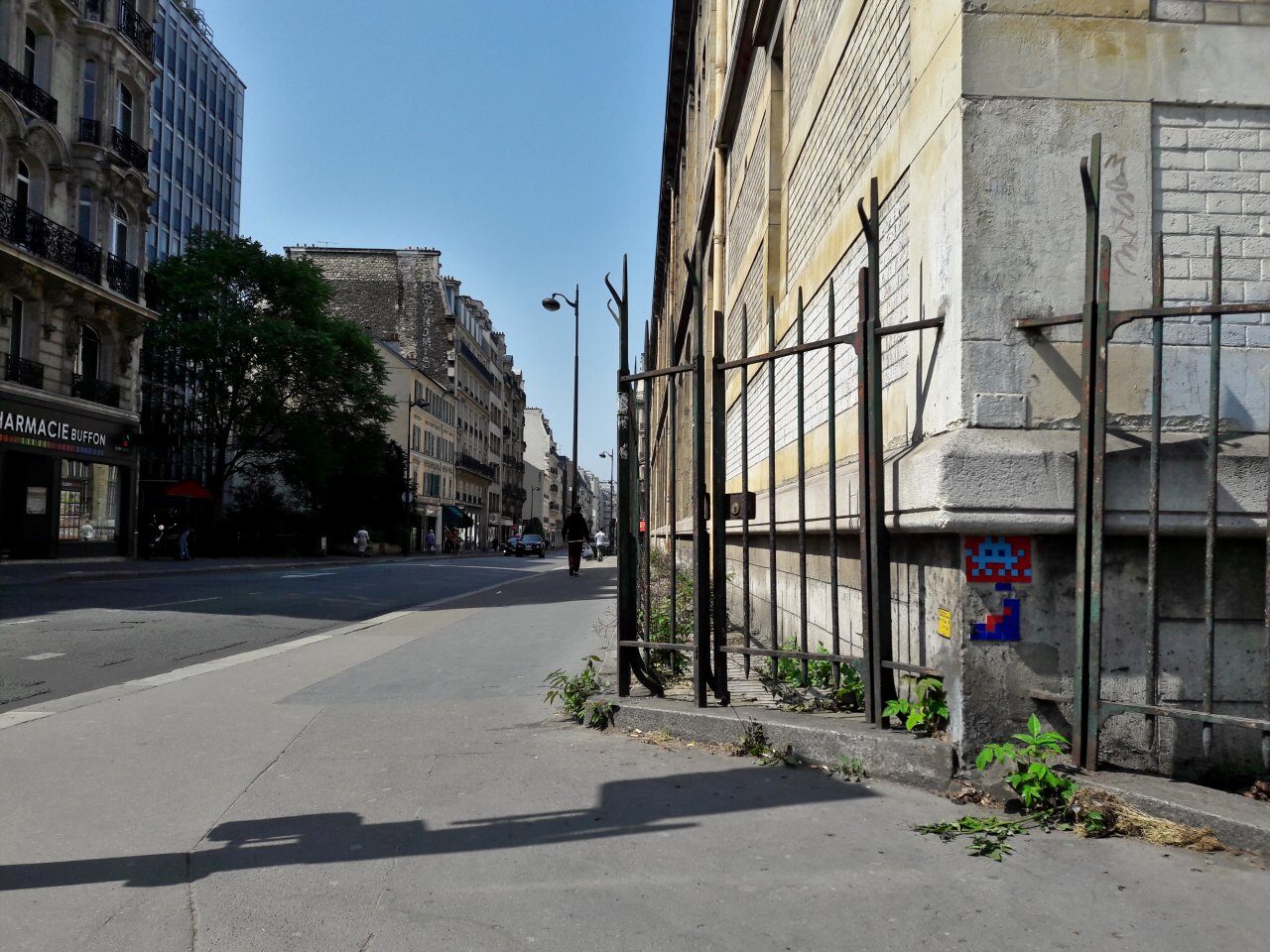 PA_346, Space Invader on 16 Boulevard Pasteur — Street art by Invader in Paris
