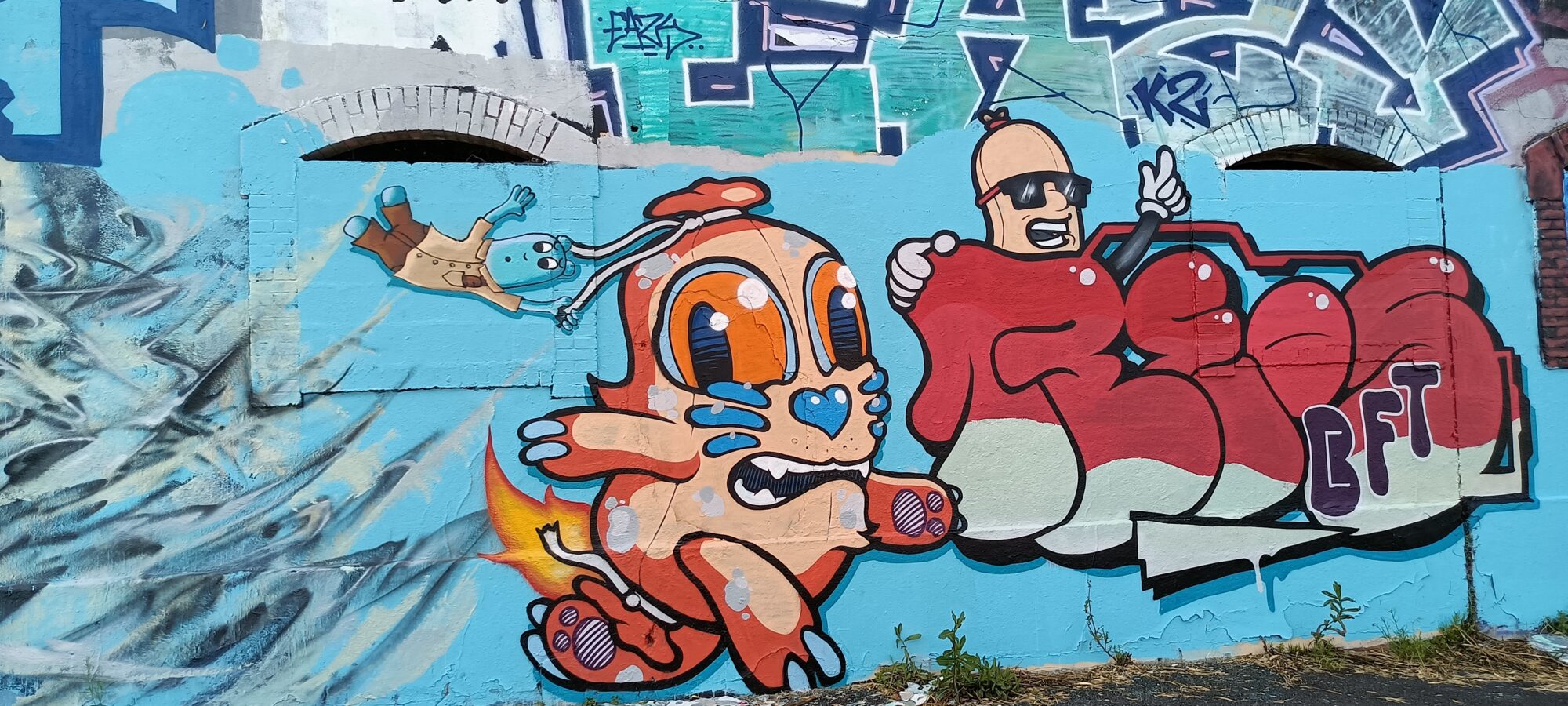 BFT Gang Wall, Cartoon Creatures — Street art by Les Oides in Nantes