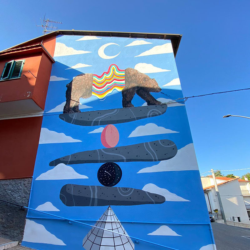 She Needs Balance — Street art de Carlo Alberto Giardina à Aielli