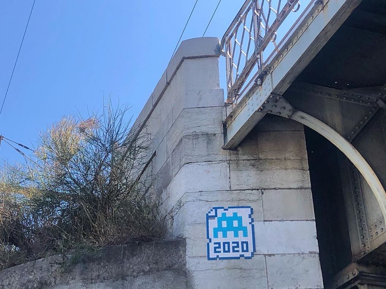 MARS_19, Space Invader on Rue le Chatelier — Street art by Invader in Marseille