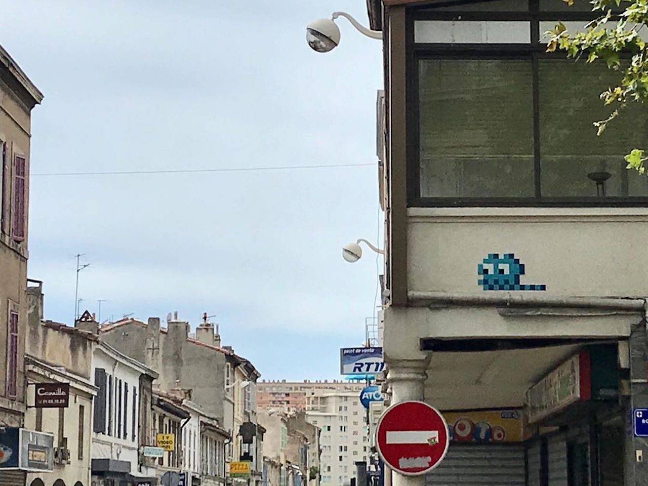 MARS_28, Space Invader de la rue Alphonse Daudet — Street art de Invader à Marseille