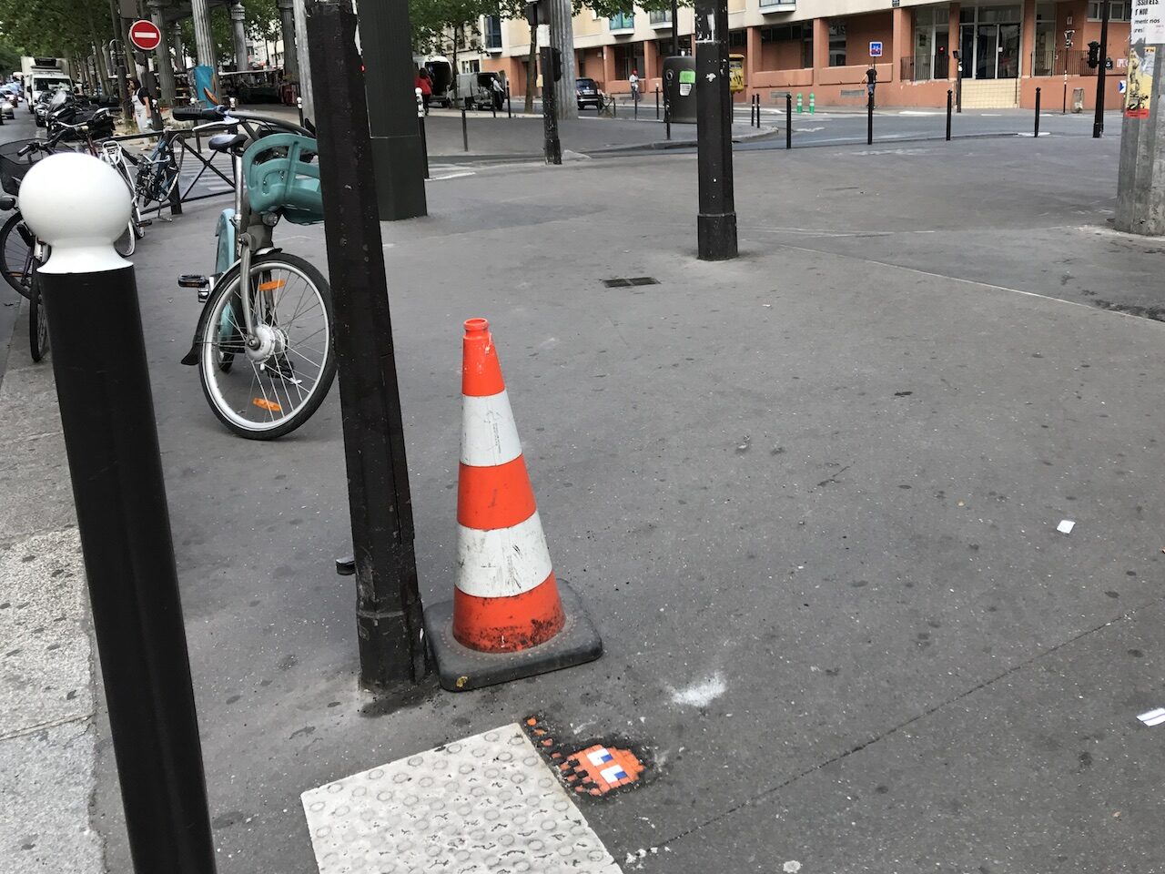 PA_299, Space Invader on 79 Boulevard Vincent Auriol — Street art by Invader in Paris