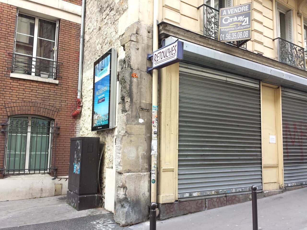 PA_226, Space Invader on 83 Rue d'Hauteville — Street art by Invader in Paris