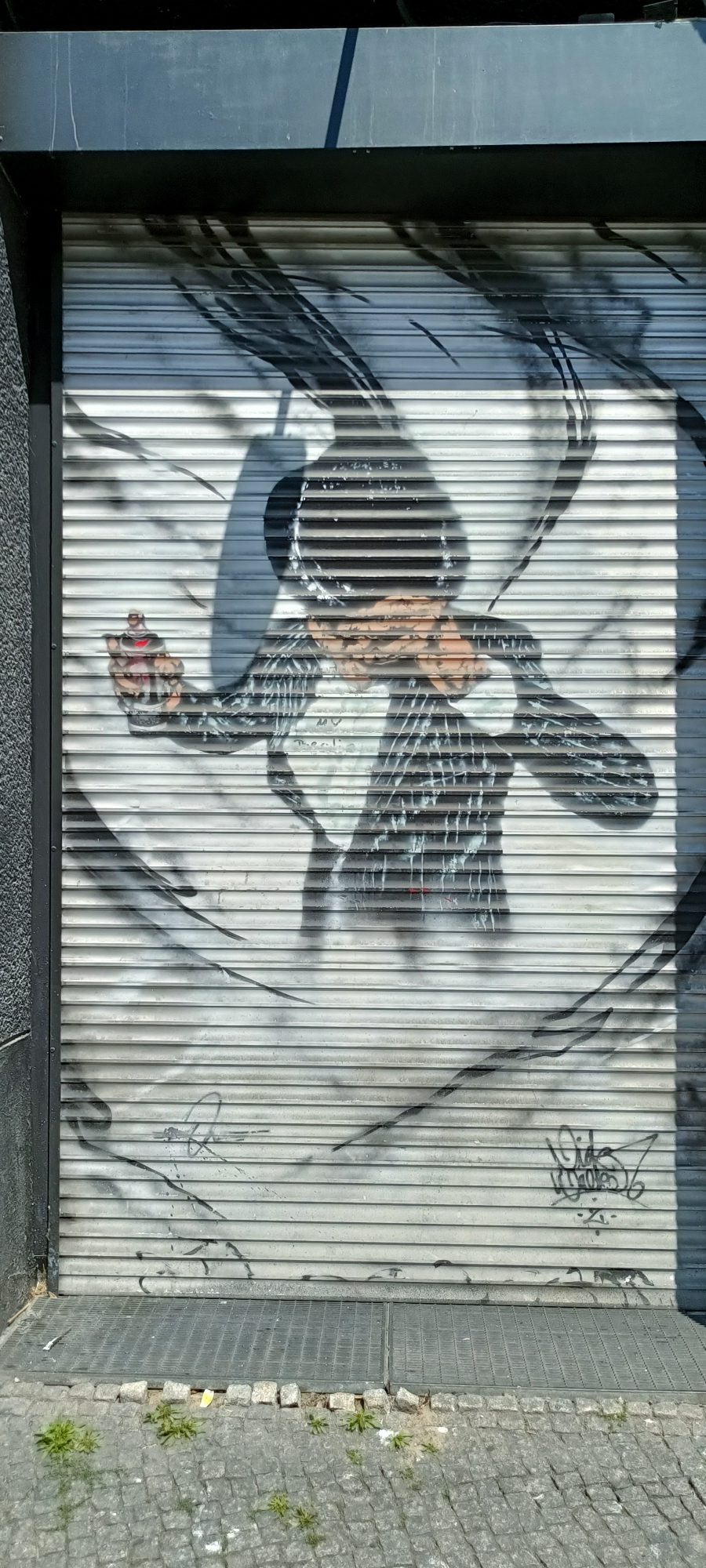 Danseur au gant pailleté — Street art à Berlin