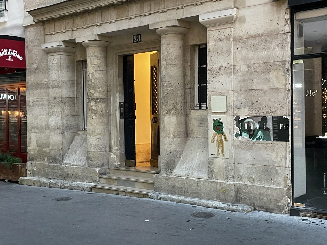 PA_319, Space Invader on Rue Pierre Lescot — Street art by Invader in Paris