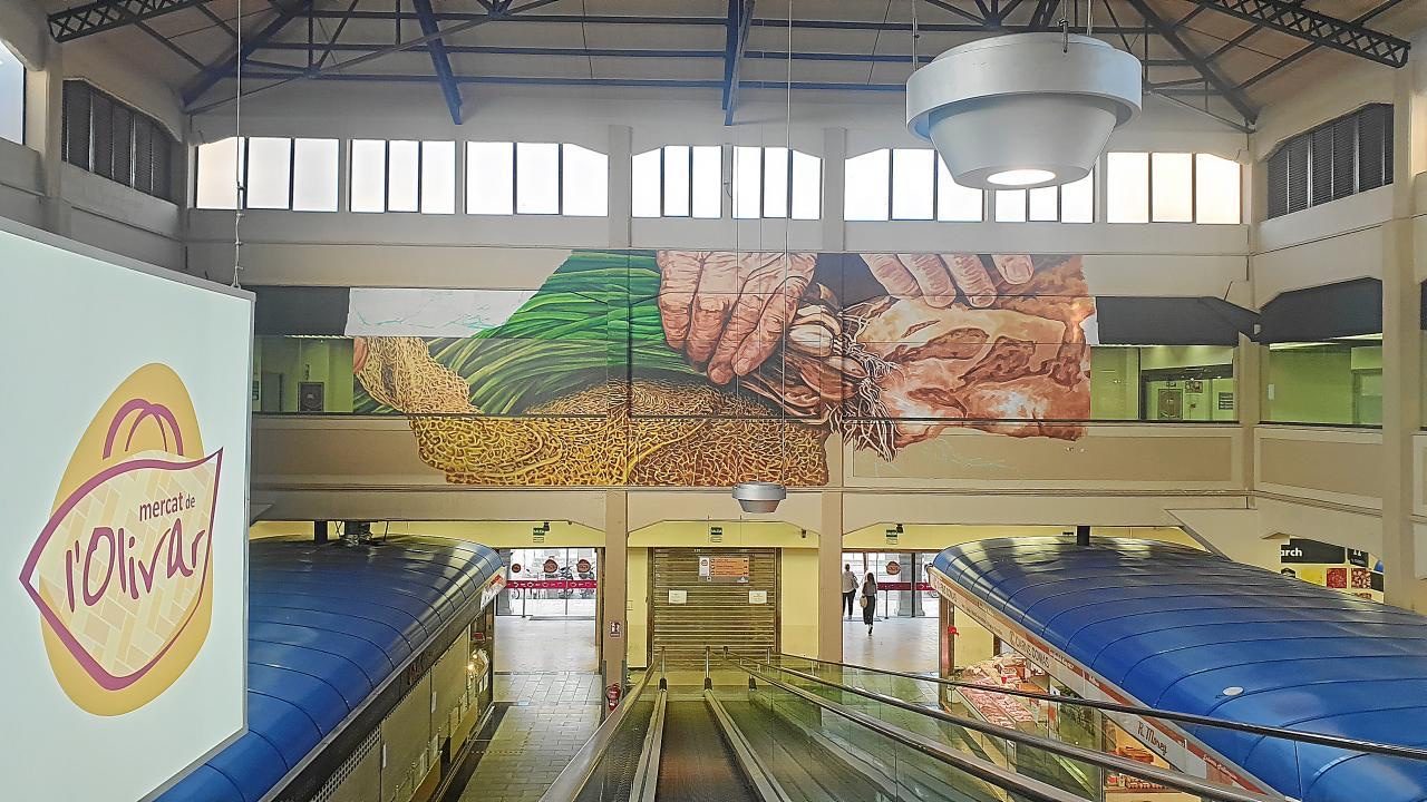 Les mains qui nous nourrissent — Street art de Joan Aguiló à Palma