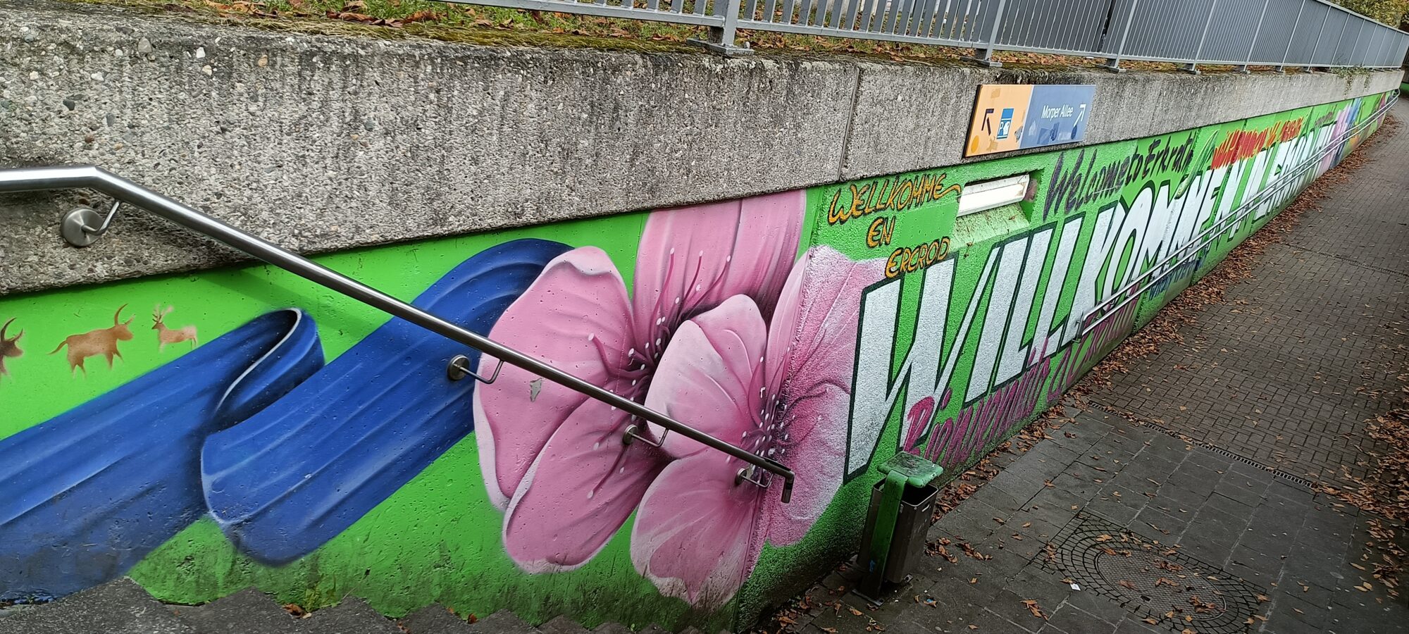 Willkommen in Erkrath, le mur d'accueil — Street art de NEANDERARTgroup à Erkrath