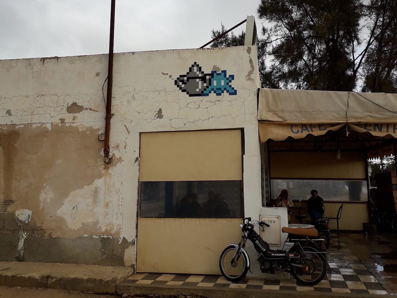 DJBA_51, Space Invader de R116 Ajim — Street art de Invader à Ajim