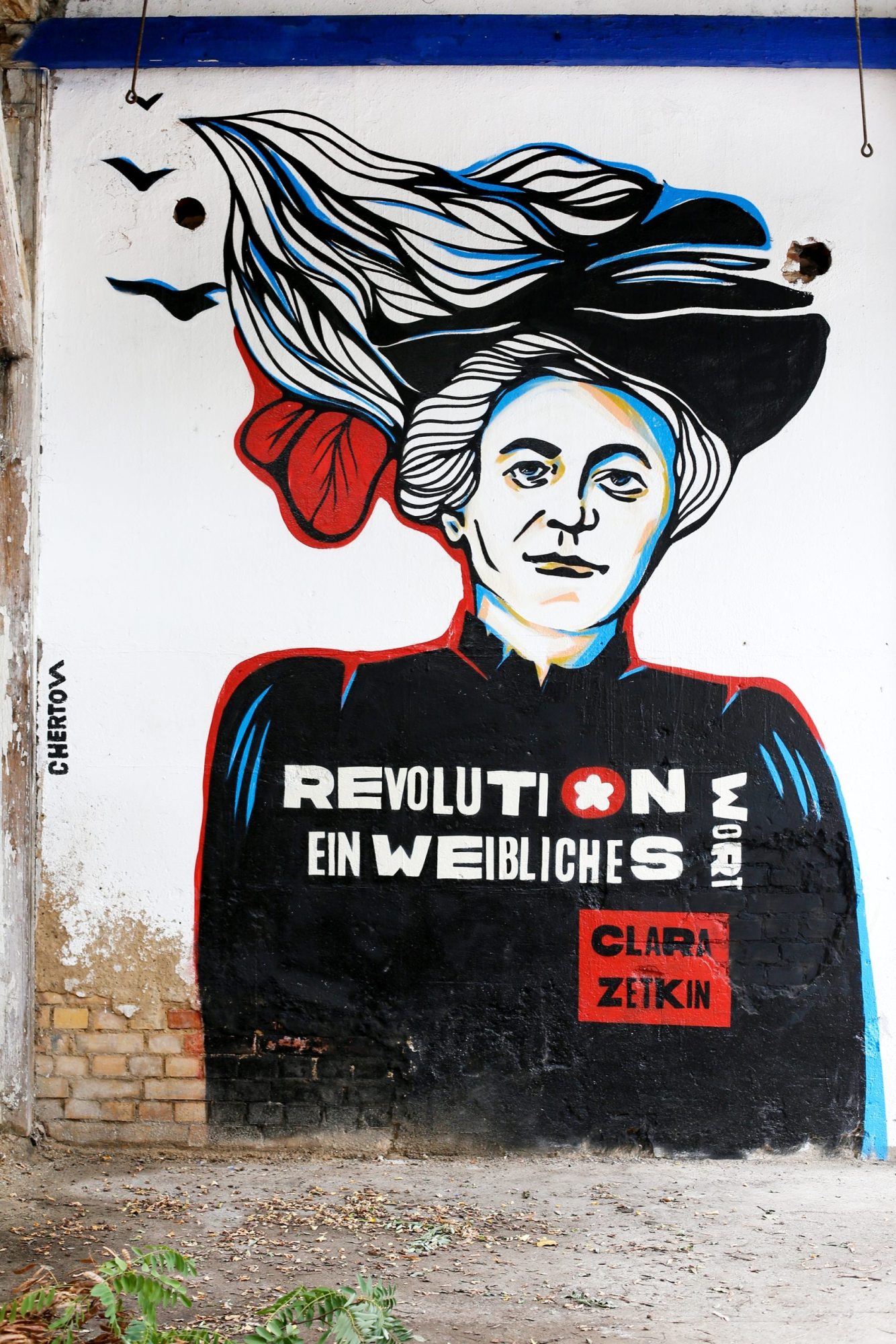 Révolution, un mot féminin — Street art de Tina Chertova à Leipzig