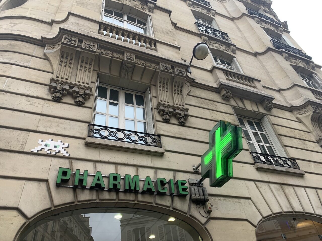 PA_1455, Space Invader de la rue Moncey — Street art de Invader à Paris