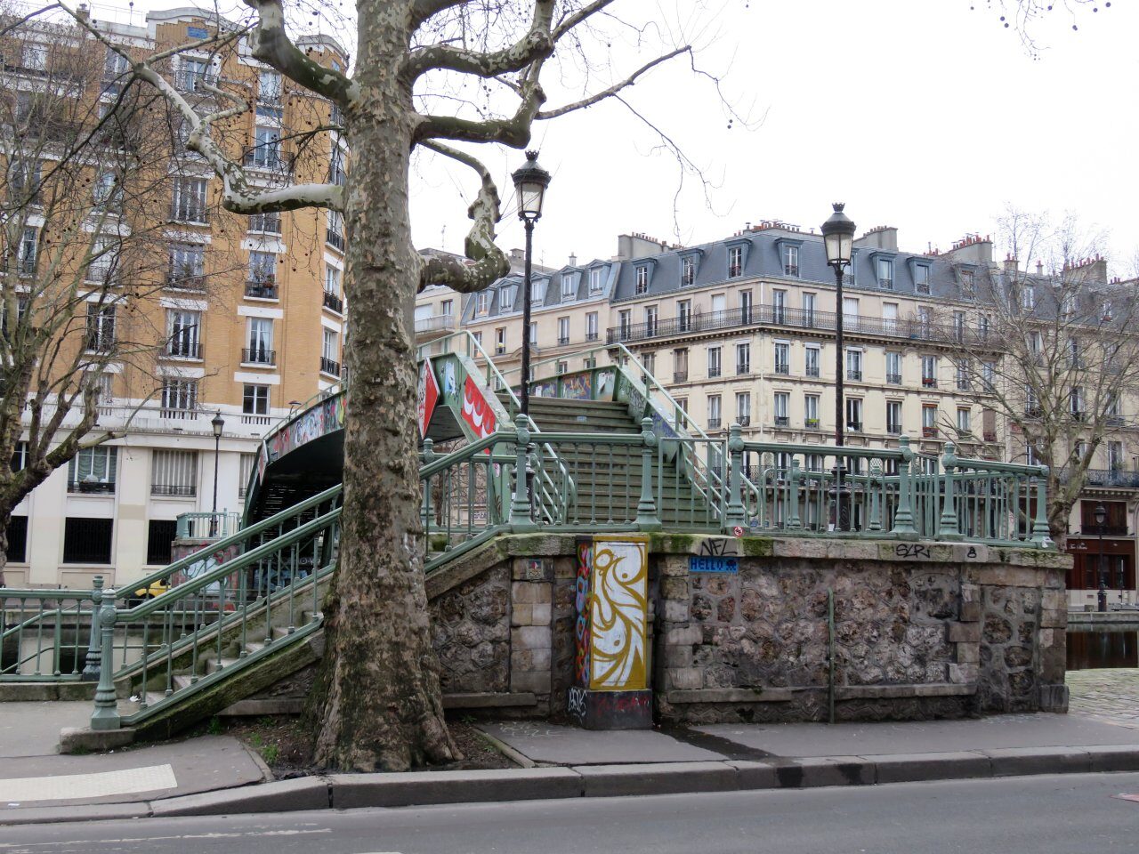 PA_362, Space Invader on 36 Rue Beaurepaire — Street art by Invader in Paris
