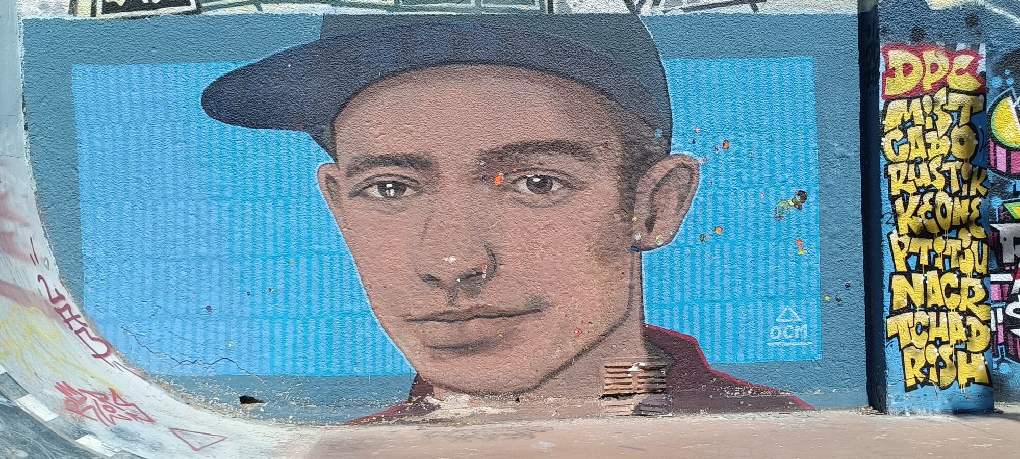 Portrait à la casquette par OCM Vibration — Street art de OCM Vibration à Marseille