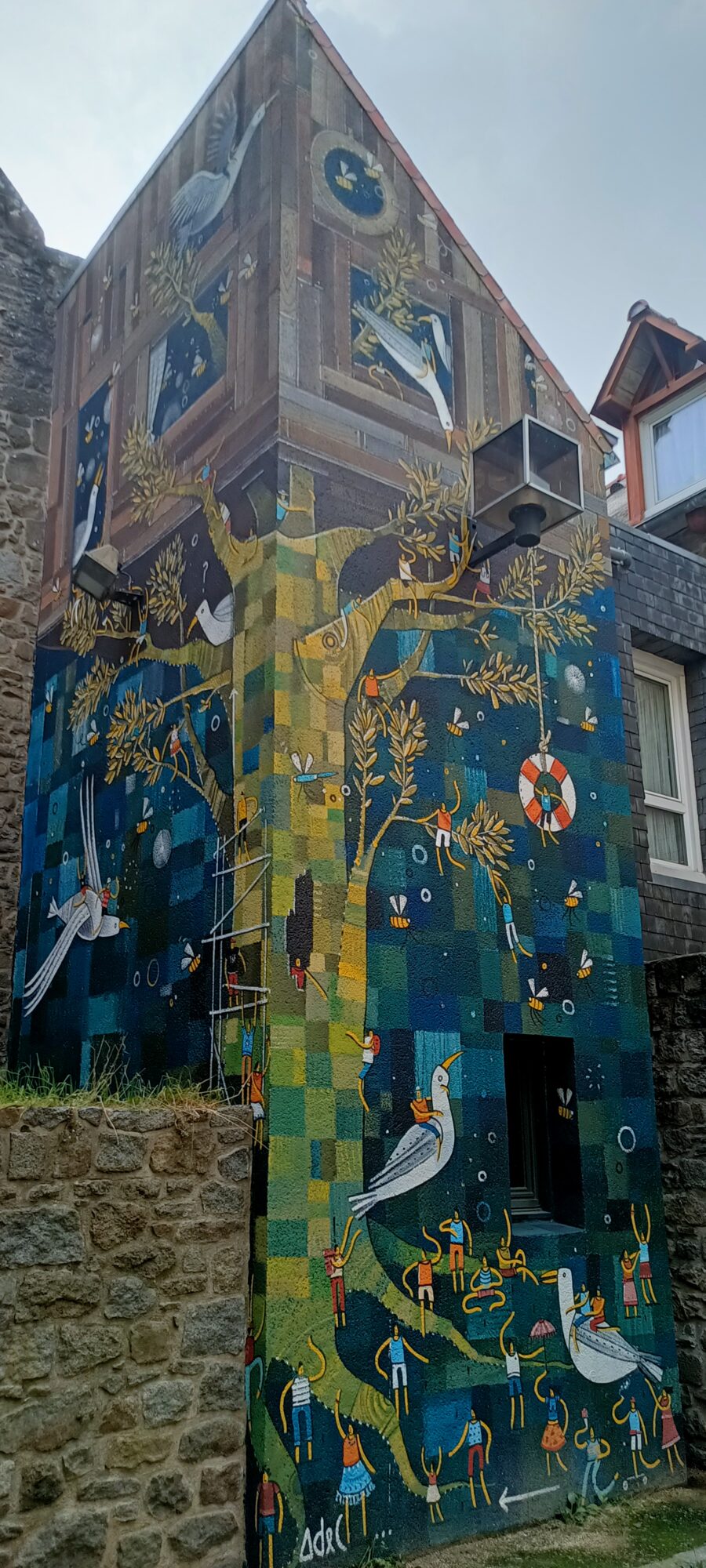 La Cabane, par Adec — Street art de Adec à Saint-Brieuc