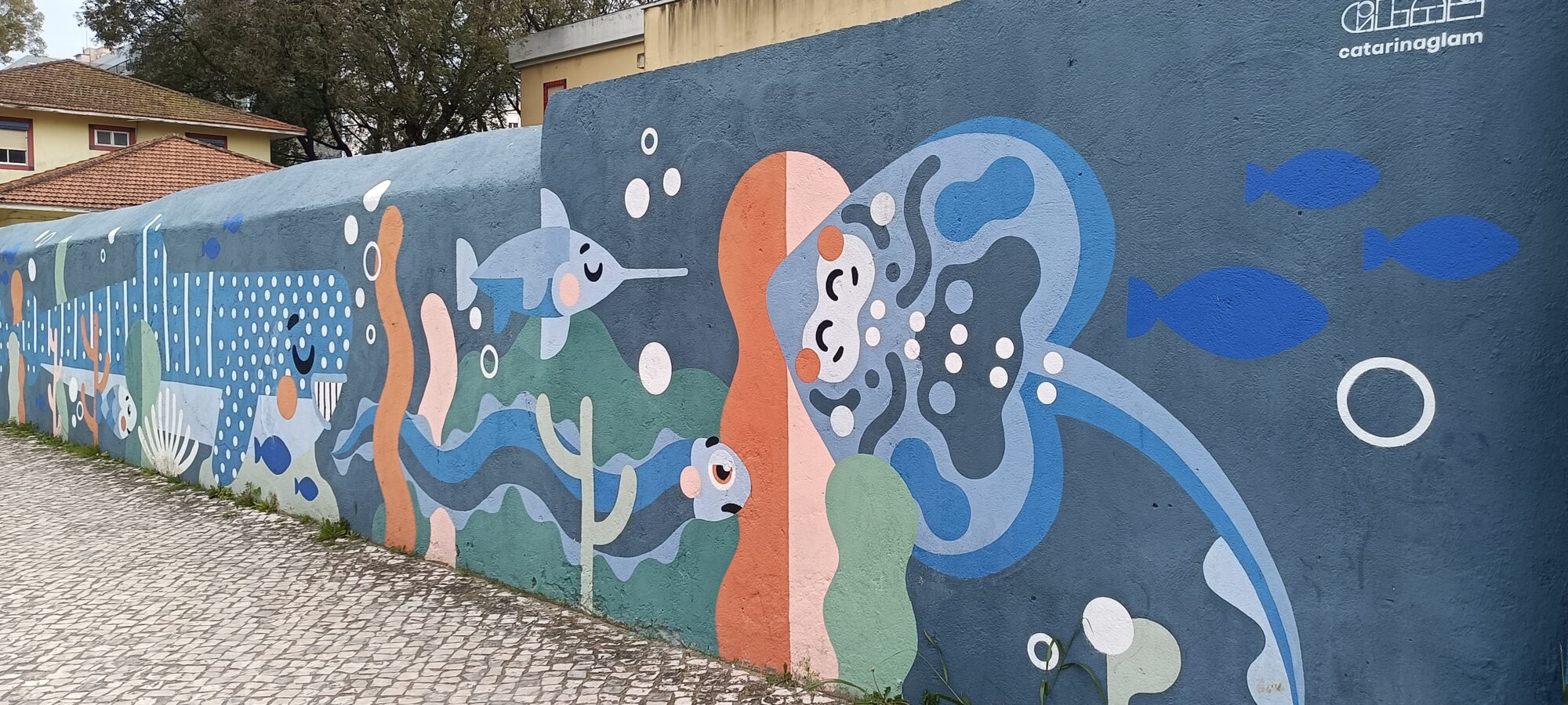 Flat-colour seabed by Catarina Glam — Street art by Catarina Glam in Lisboa