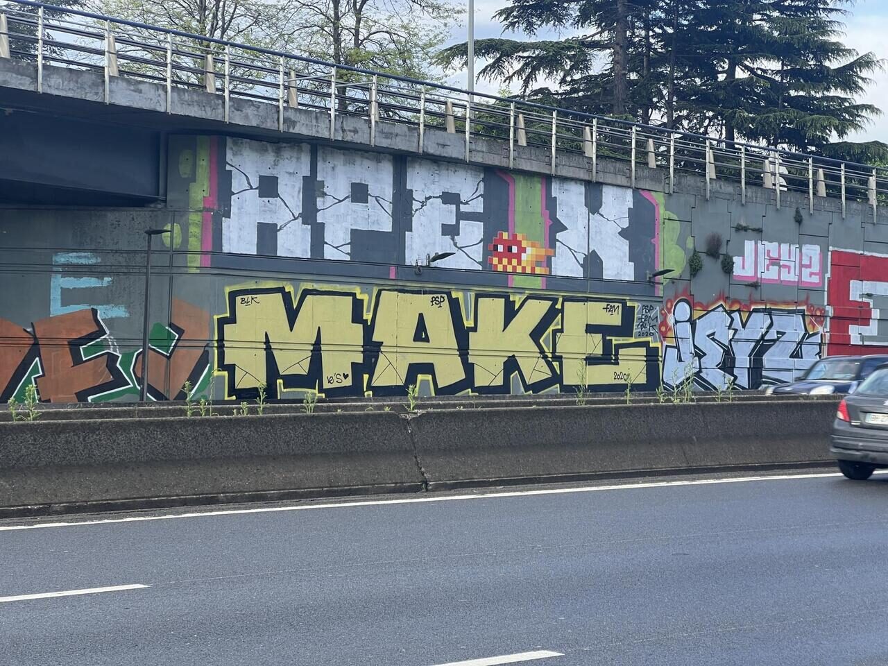 PA_1238, Space Invader de Cimetière de la Courneuve — Street art de Invader à La Courneuve