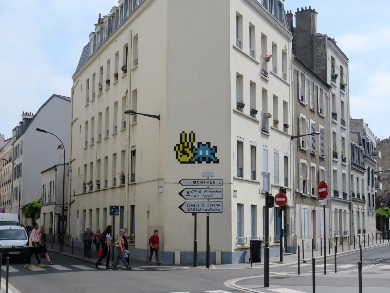 PA_1341, Space Invader on 40 avenue Aubert — Street art by Invader in Vincennes