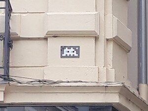 GRN_29, Space Invader du cours Berriat — Street art de Invader à Grenoble