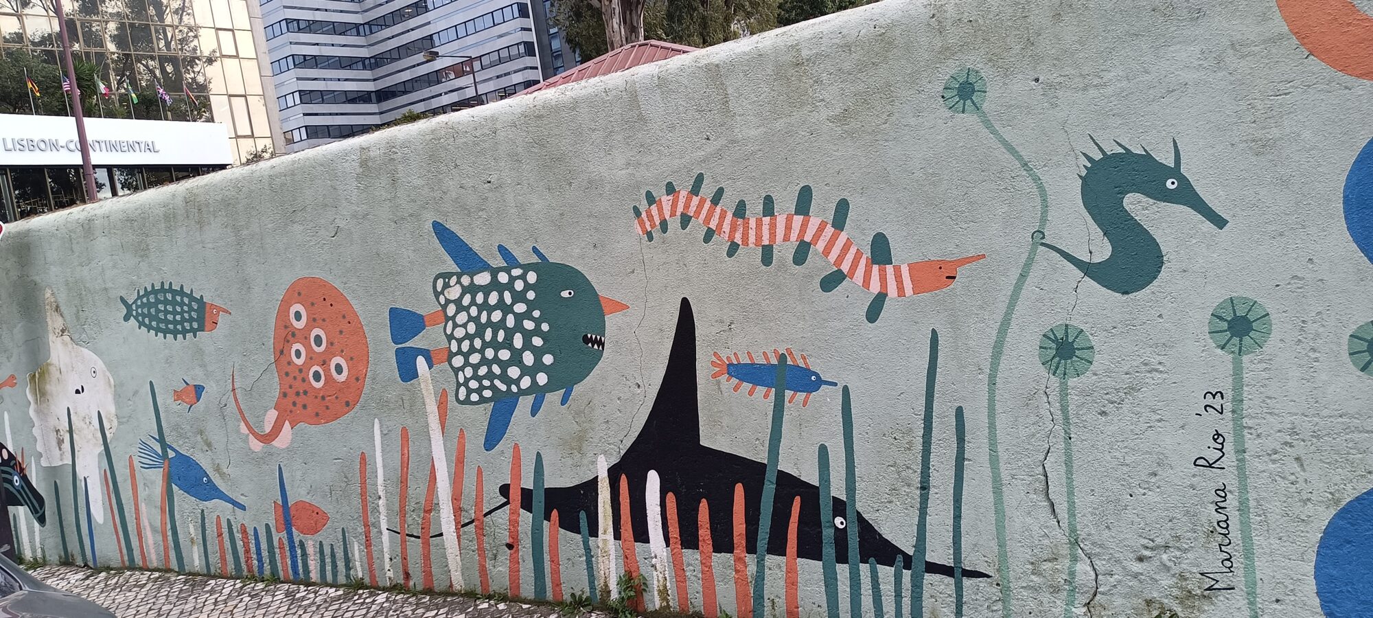 Bestiaire marin par Mariana Rio — Street art de Mariana Rio à Lisboa