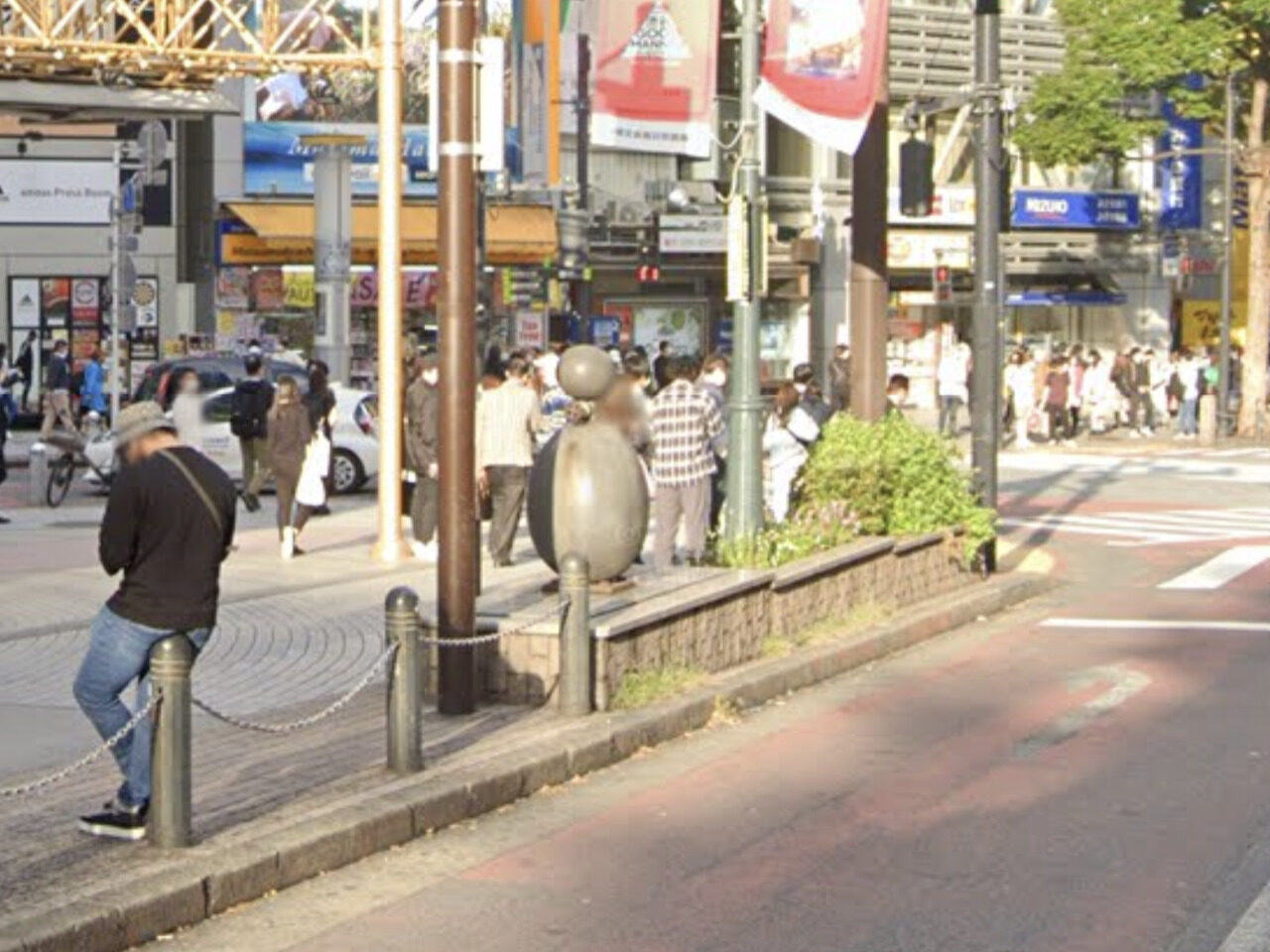 TK_59, Space Invader on Dogen-zaka Street — Street art by Invader in Tokyo