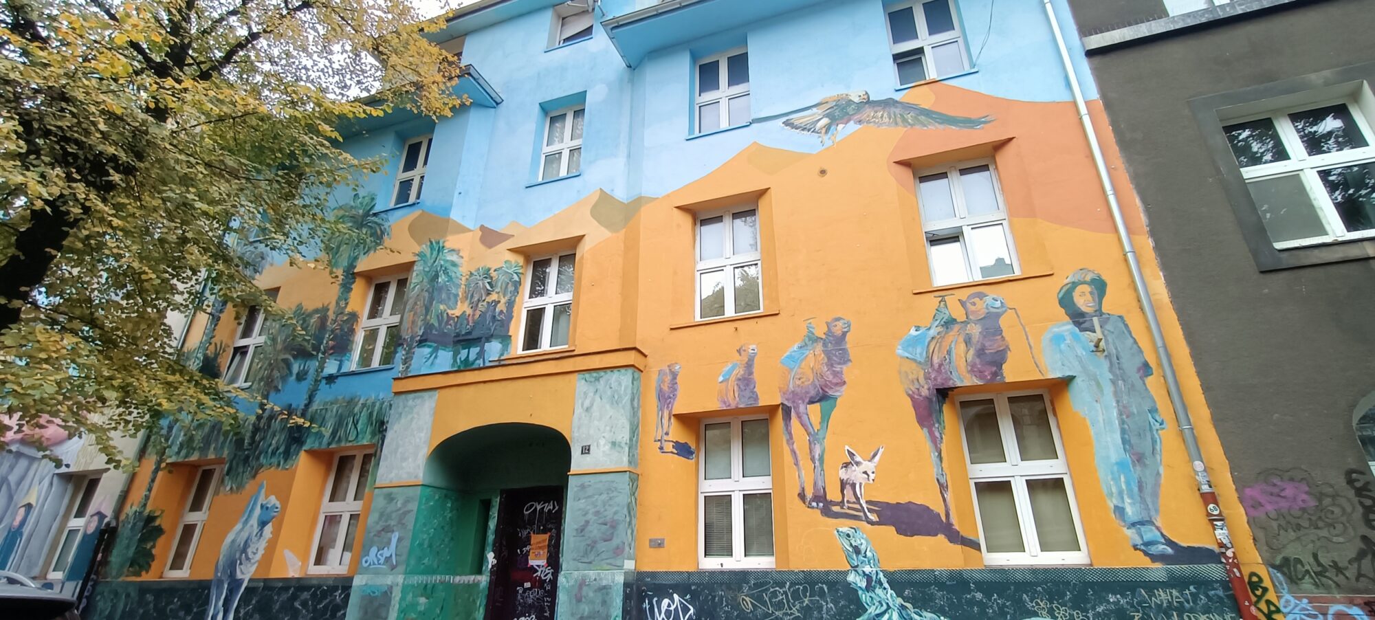 Caravane de chameaux au désert — Street art à Düsseldorf