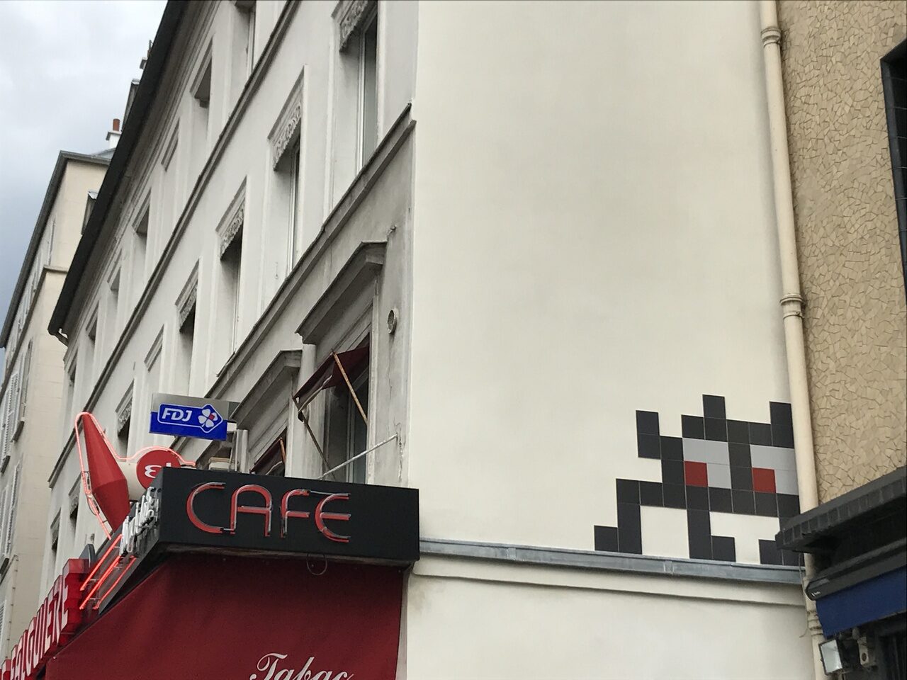 PA_1446, Space Invader de la rue de Vaugirard — Street art de Invader à Paris