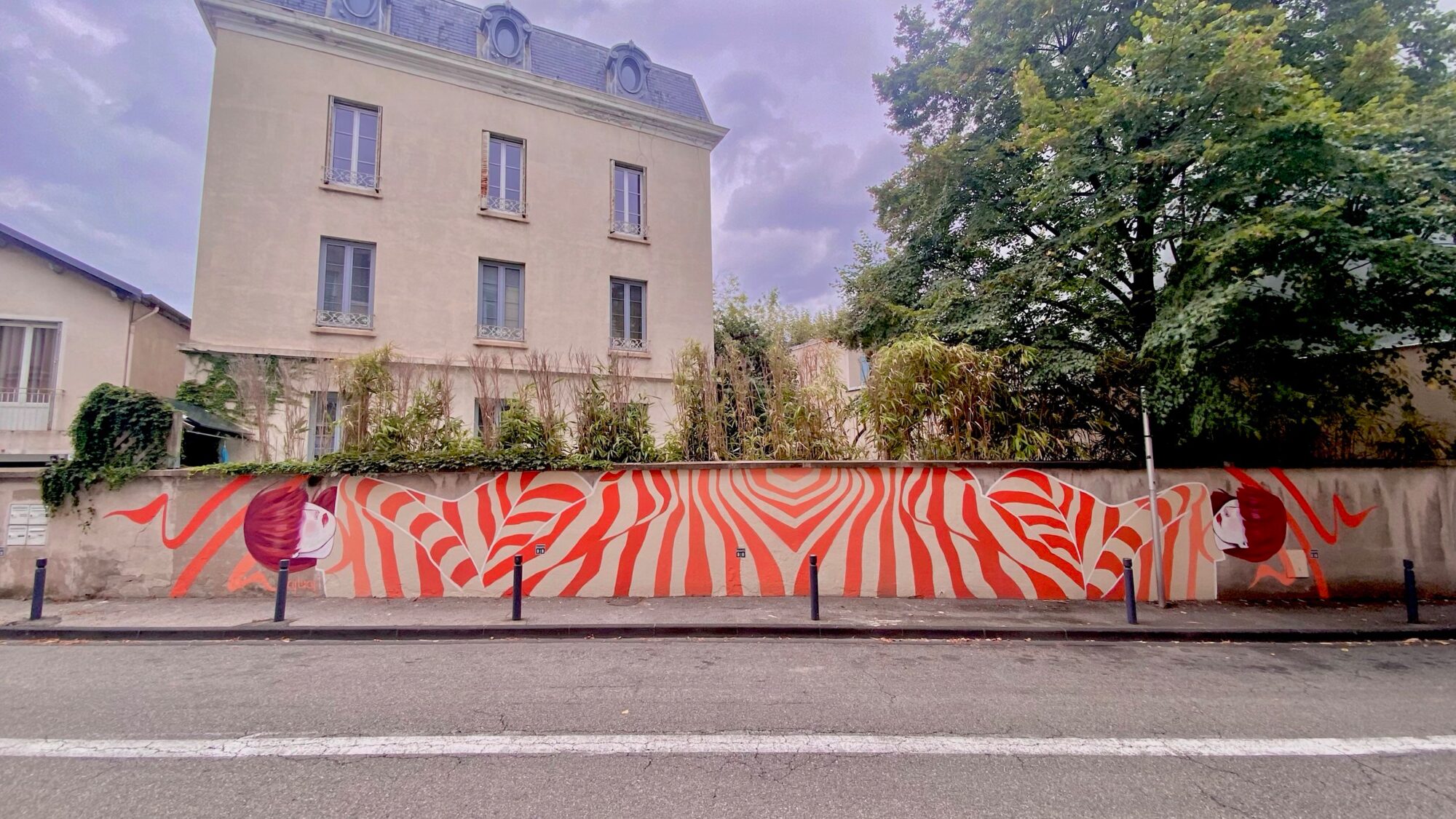 Orange Waves on Rue Balzac — Street art by Lucy Lucy in Valence