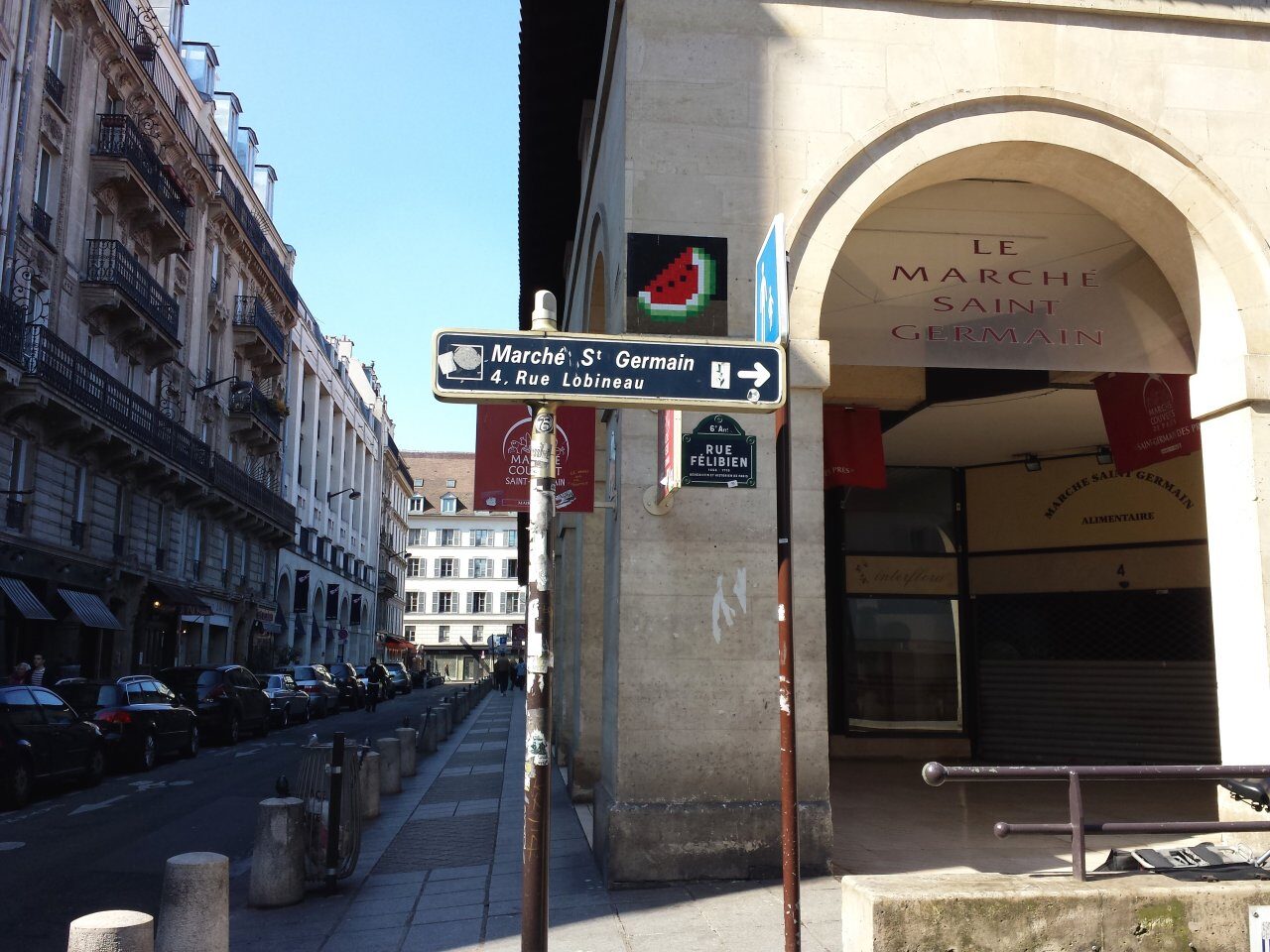 PA_1076, Space Invader on Rue Félibien — Street art by Invader in Paris