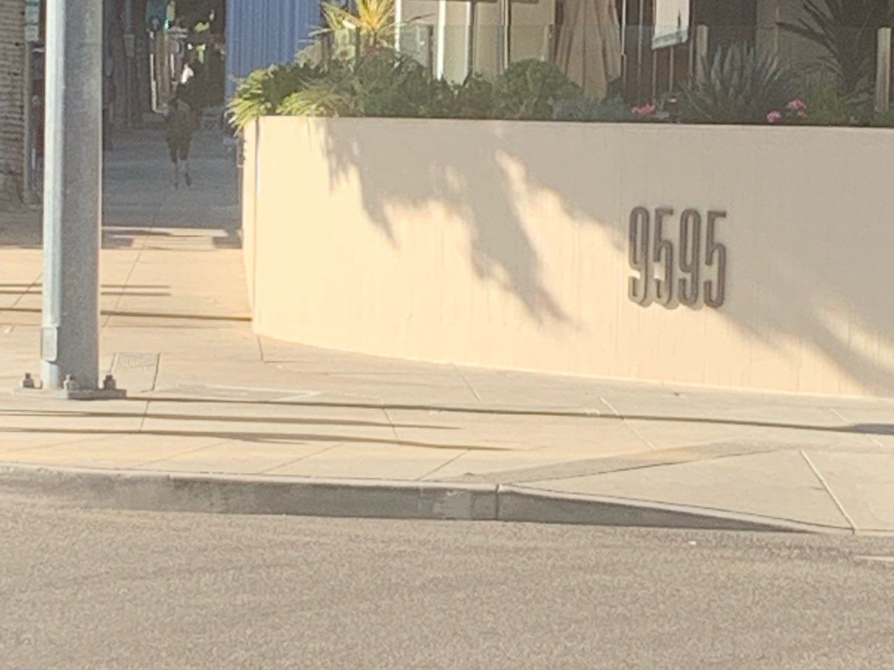 LA_30, Space Invader de Wilshire Boulevard — Street art de Invader à Beverly Hills