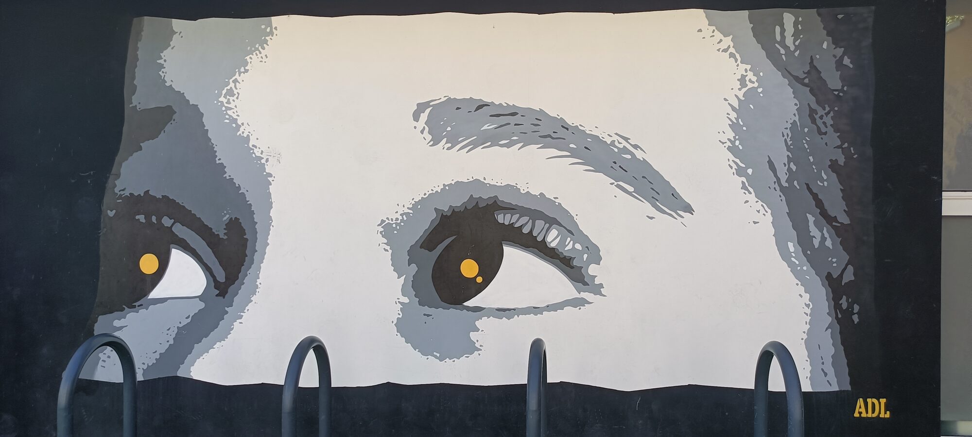 Le regard d'enfant par ADL — Street art de ADL à Le Mans