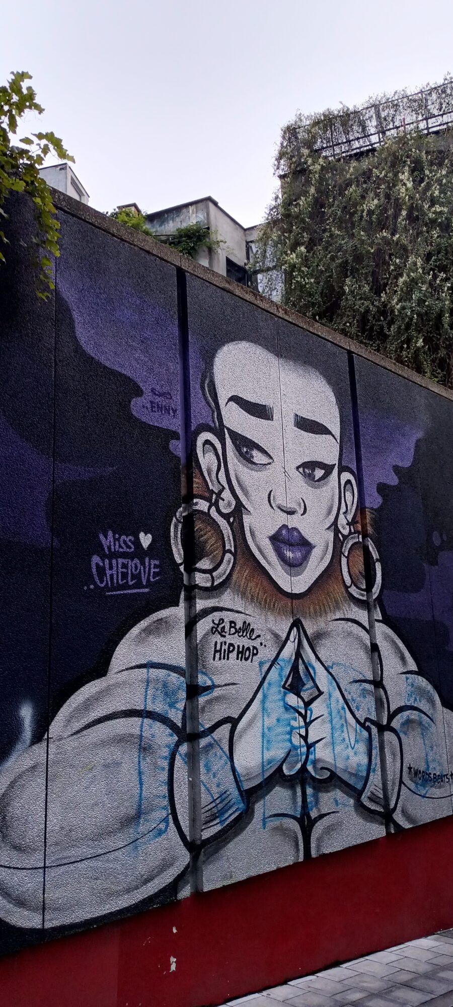 La Belle Hip Hop par Miss Chelove — Street art de Miss Chelove à Bruxelles
